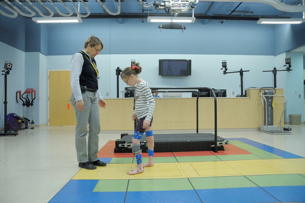 Mission-Photo Girl in physical therapy